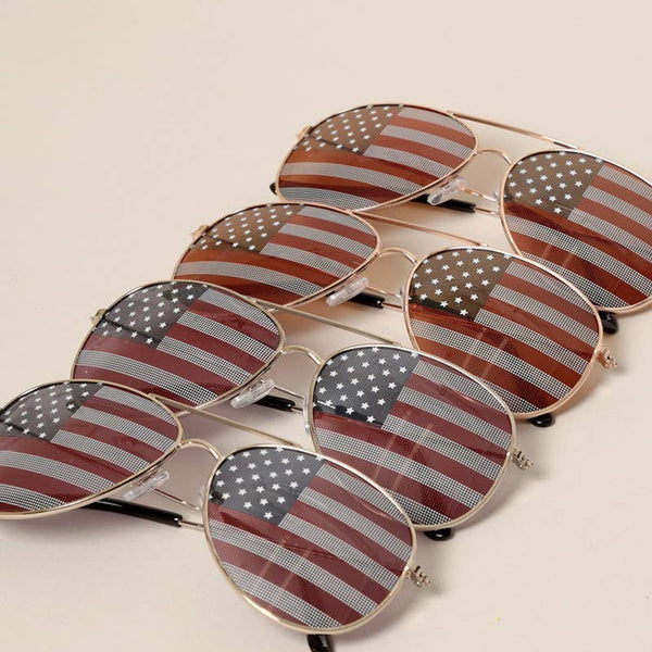 Aviator sunglasses with flag print
