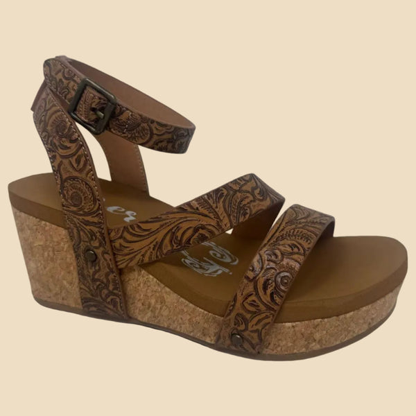 Brown wedge sandal with paisley pattern 